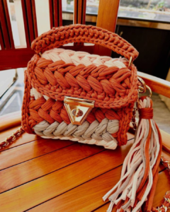 CROCHET CROSSBODY HANDBAG